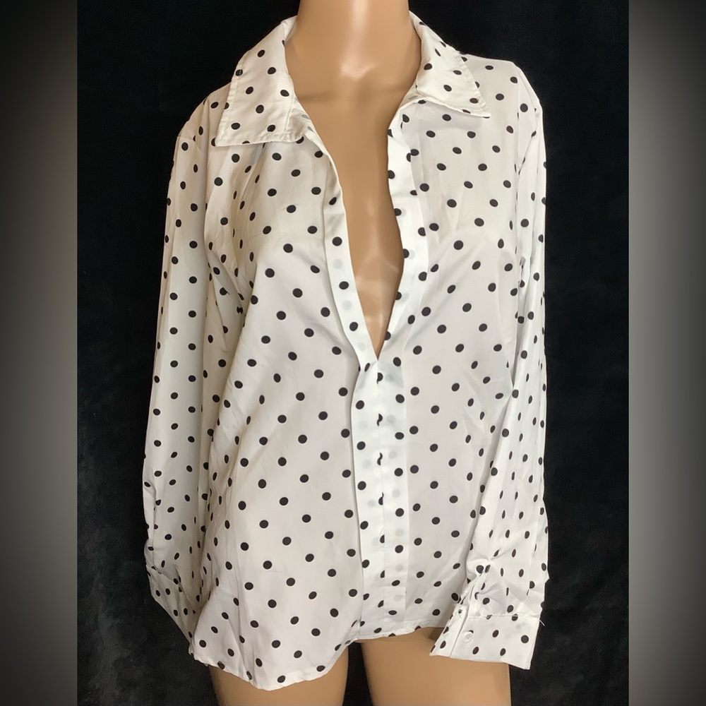 Ladies Lightweight Long Sleeve White Shirt with Black Poka Dots, Size Large